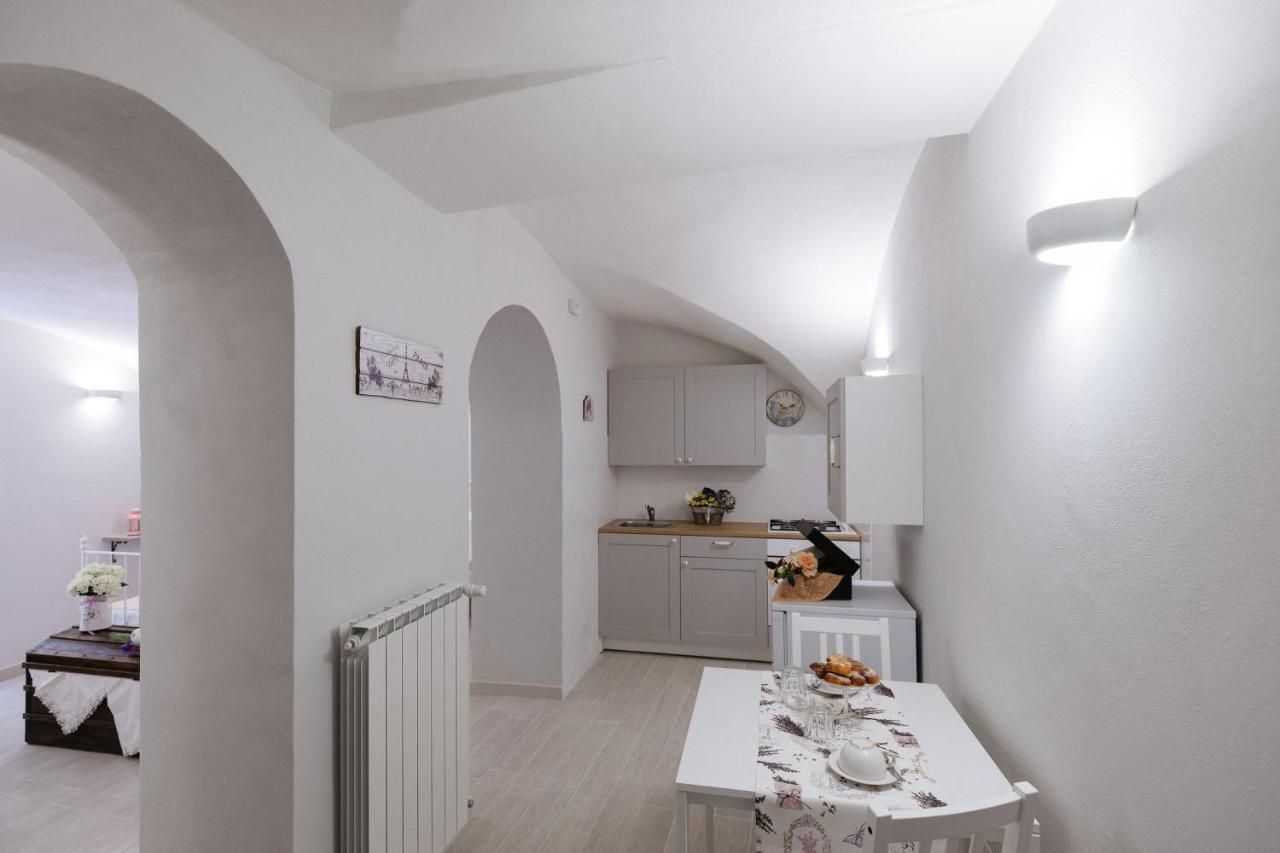 Апартаменты La Casa Di Aneti Дольчеаккуа Экстерьер фото